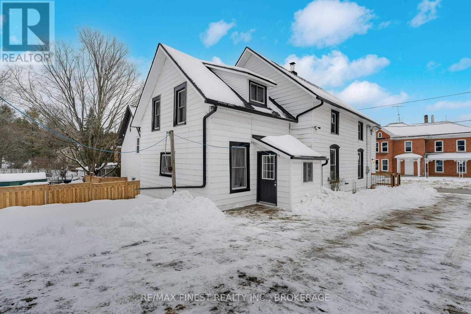 13 KINGSTON STREET — photo 2