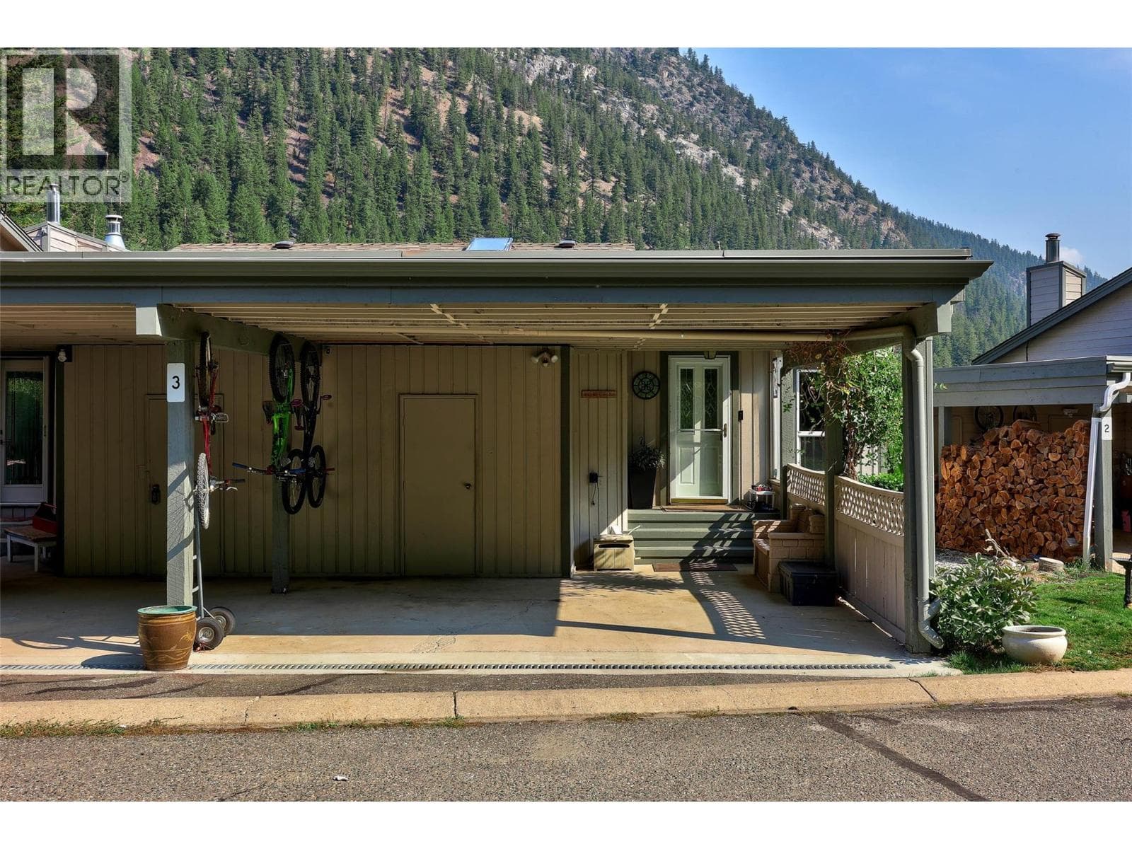 1801 Paul Lake Road Unit# 3, Interior REALTORS® — photo 3