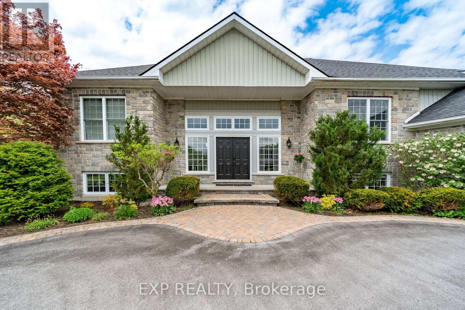 107 COUNTRY CHARM DRIVE — photo 3