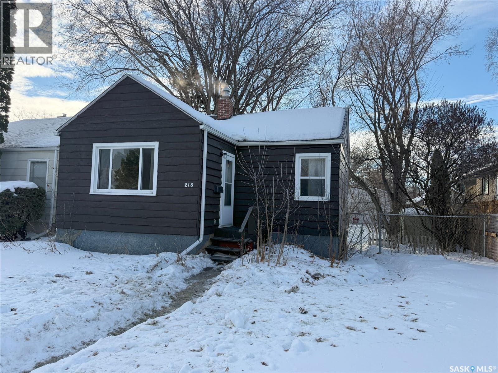 218 HILLIARD STREET EAST — photo 2