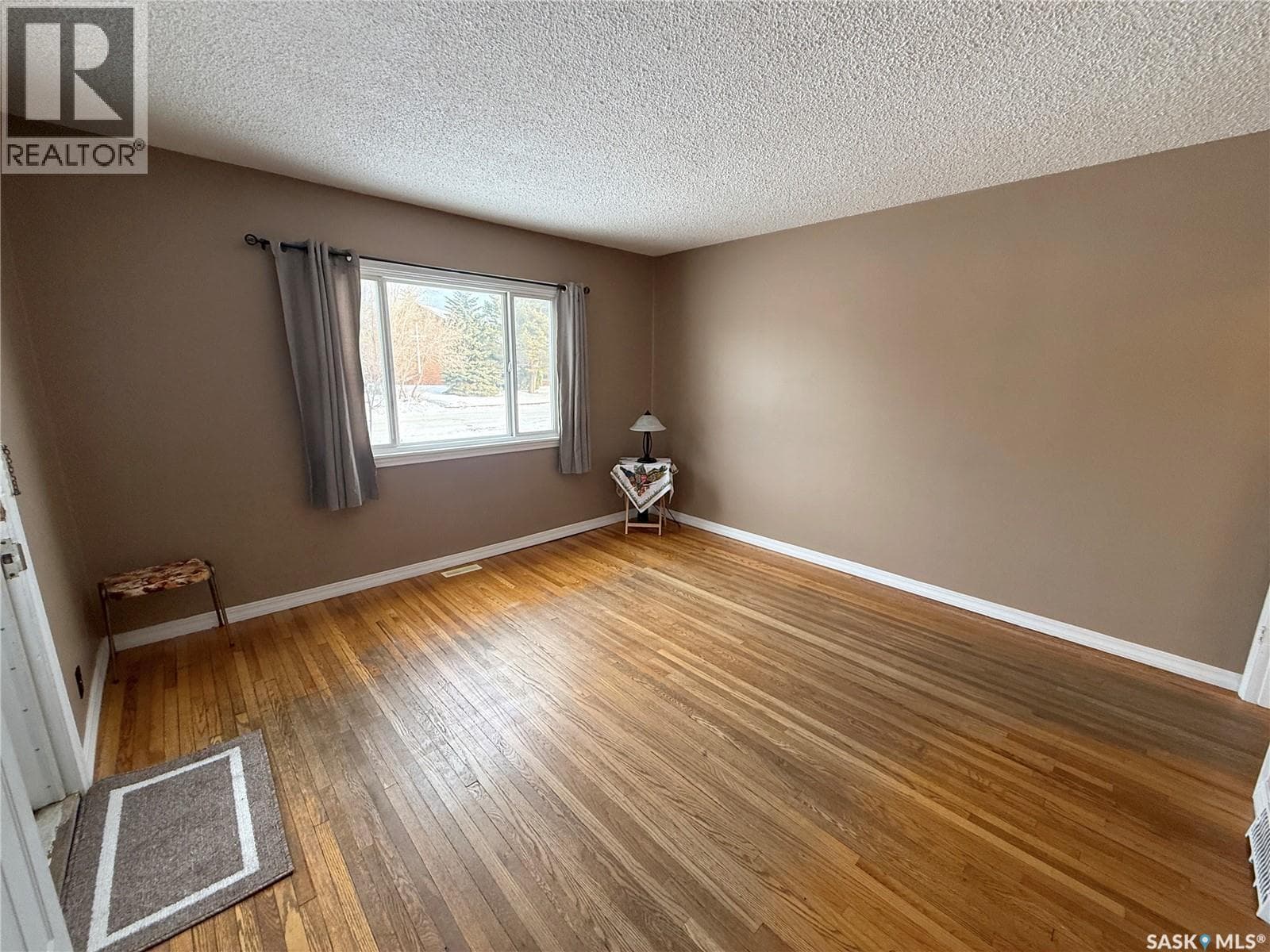 218 HILLIARD STREET EAST — photo 5