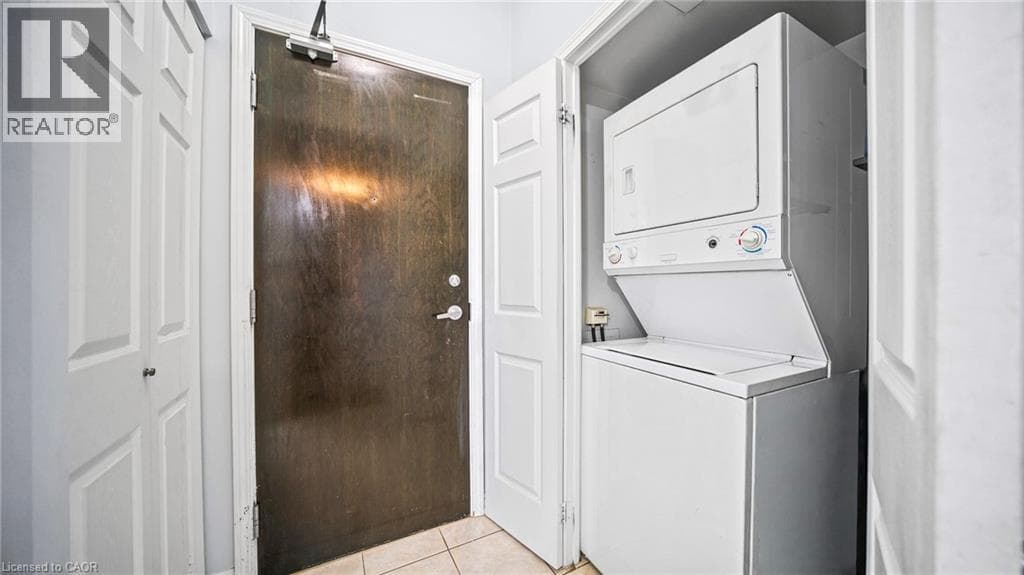 388 PRINCE OF WALES Drive Unit# 1609 — photo 3