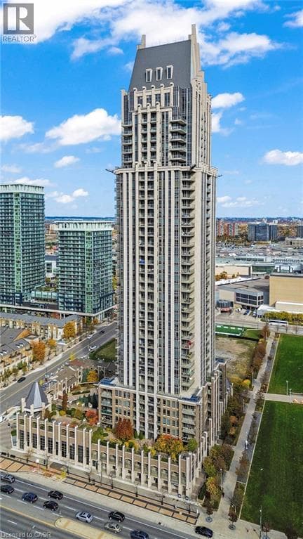 388 PRINCE OF WALES Drive Unit# 1609 — photo 2