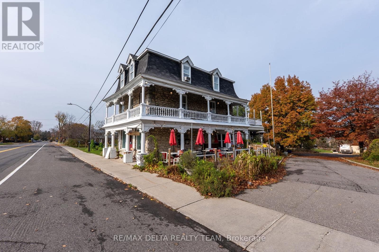 2607 OLD MONTREAL ROAD in CUMBERLAND