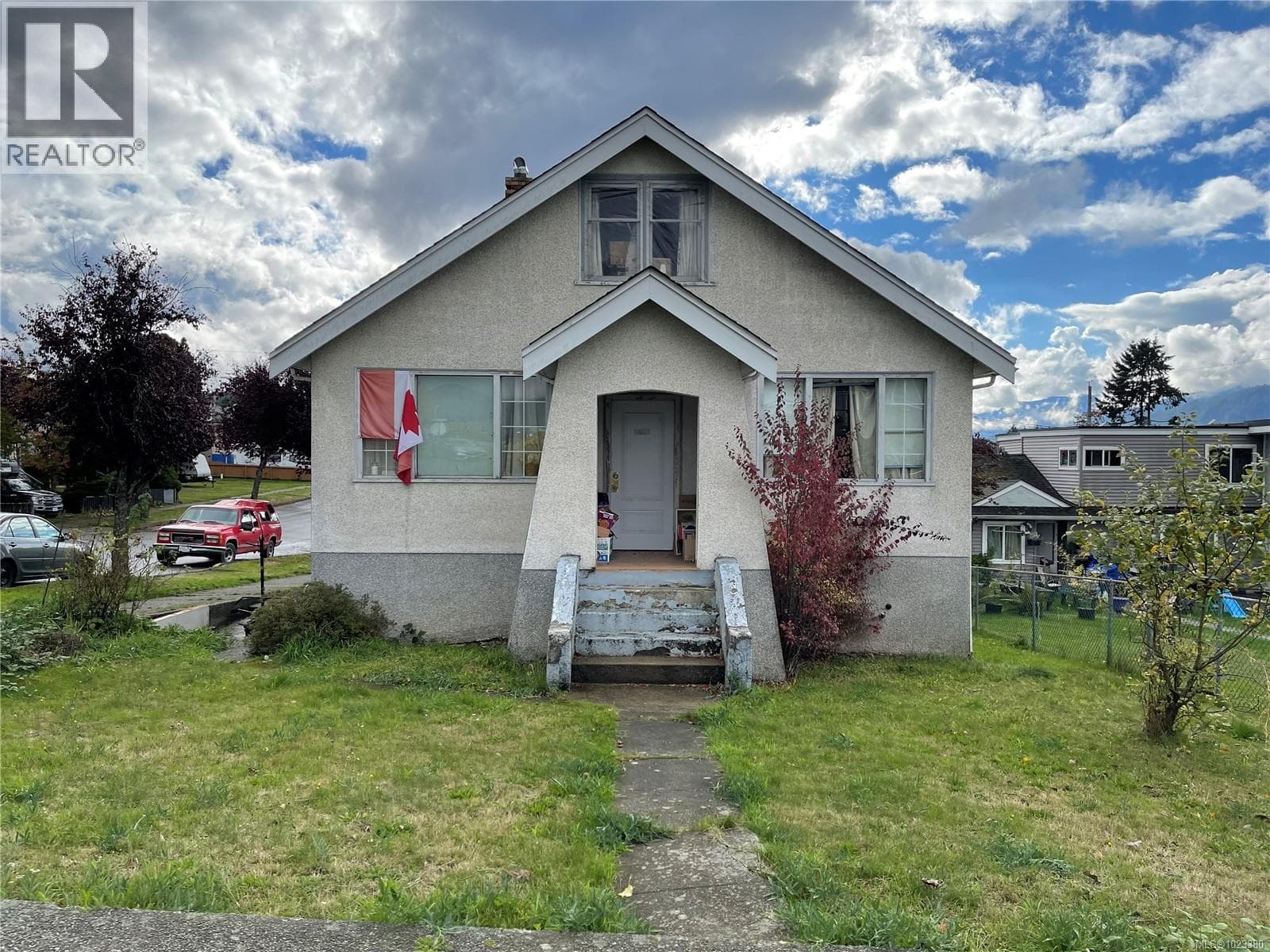 4508 REDFORD STREET, Vancouver Island — photo 2