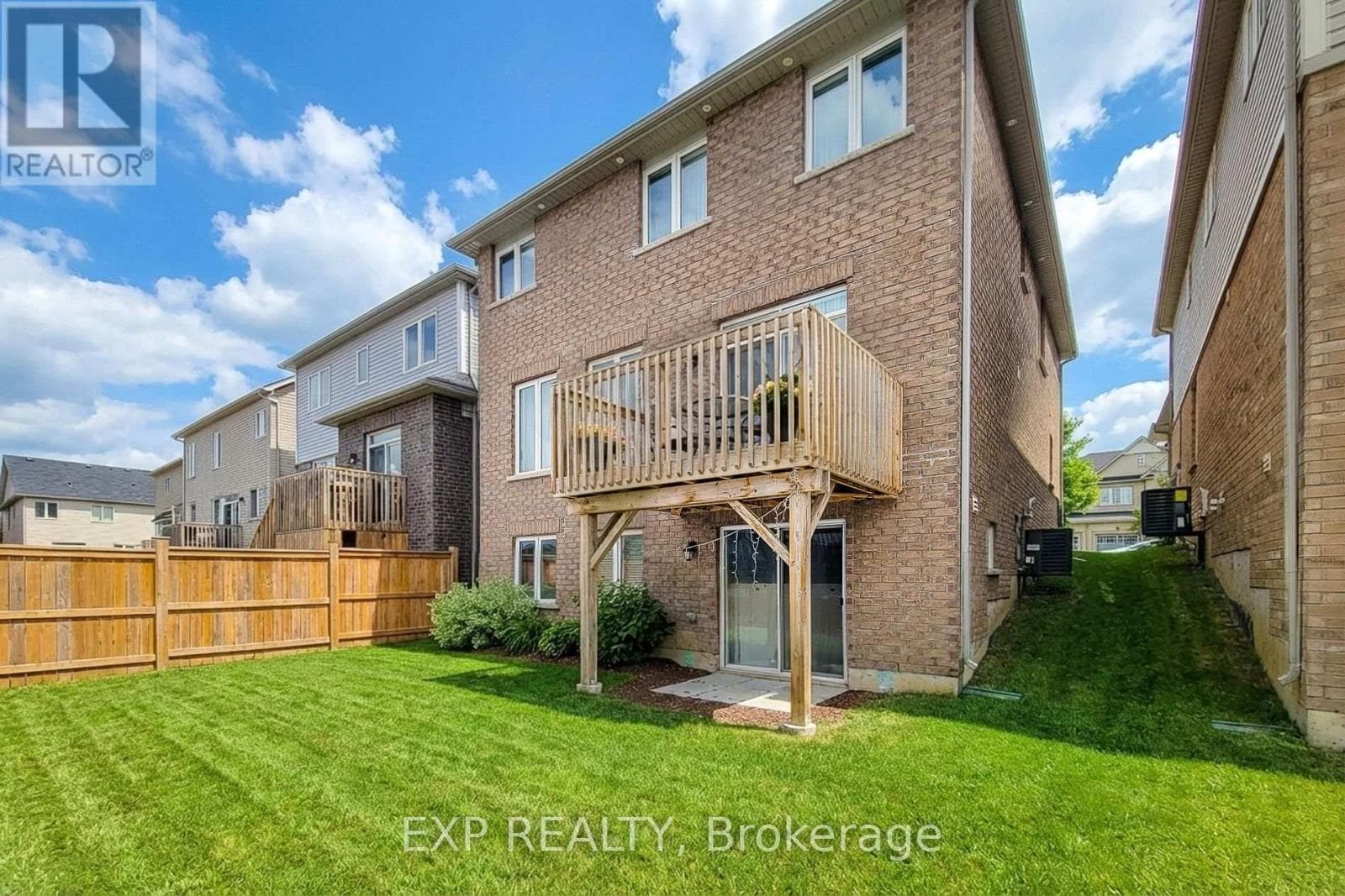 131 MUNRO CIRCLE — photo 2
