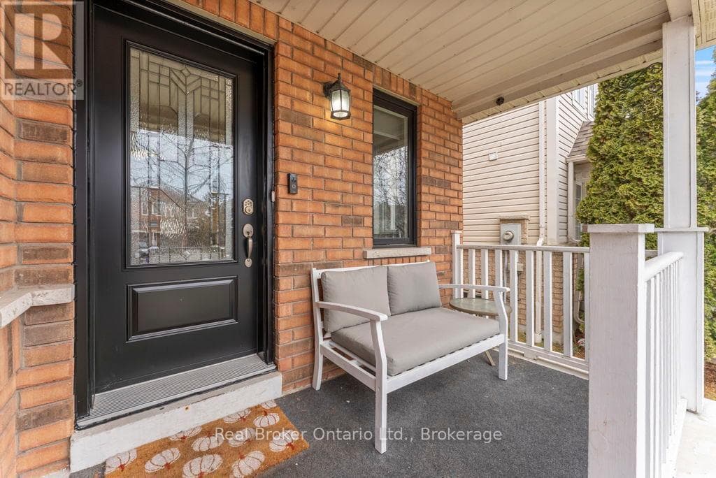 31 FOUR WINDS DRIVE — photo 4
