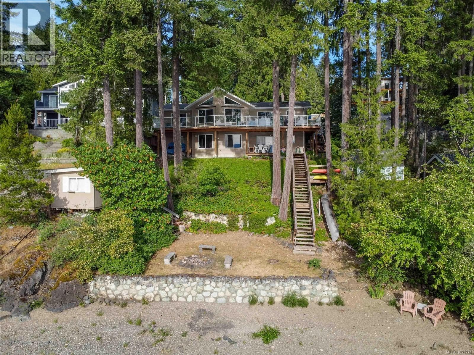 8253 Dickson Dr in