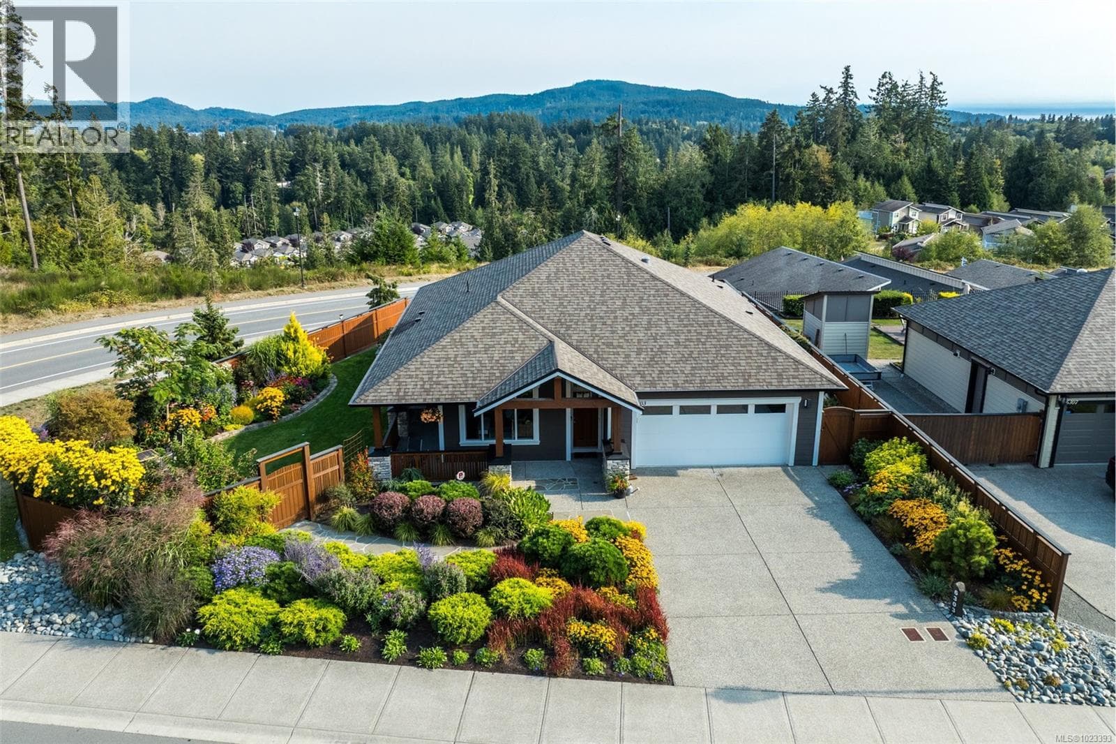 6303 Riverstone Dr — photo 3