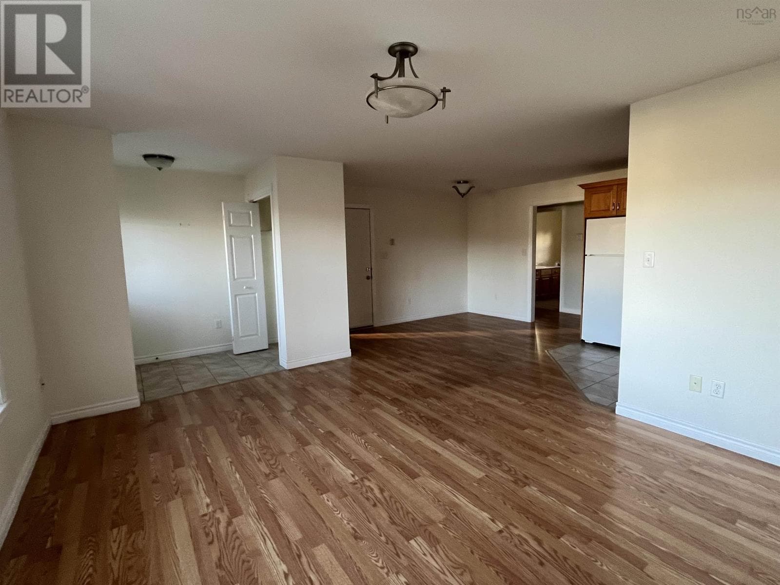 8 KIMBROUGH COURT — photo 3