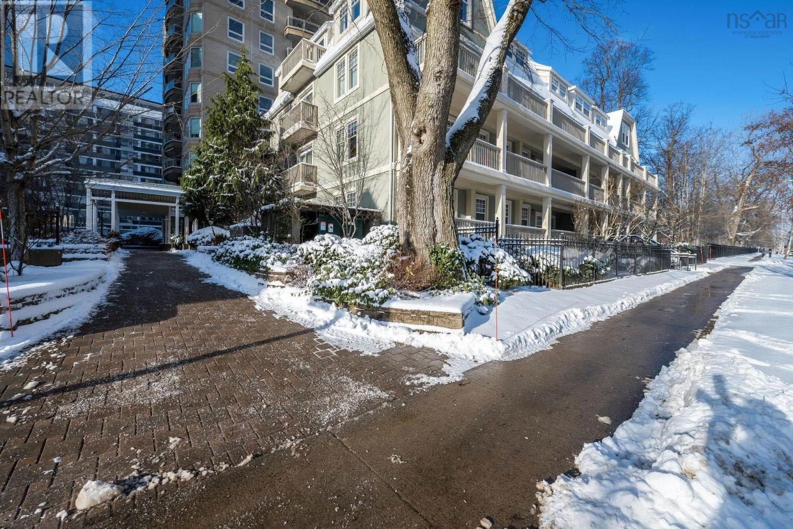 203 1540 Summer Street — photo 2