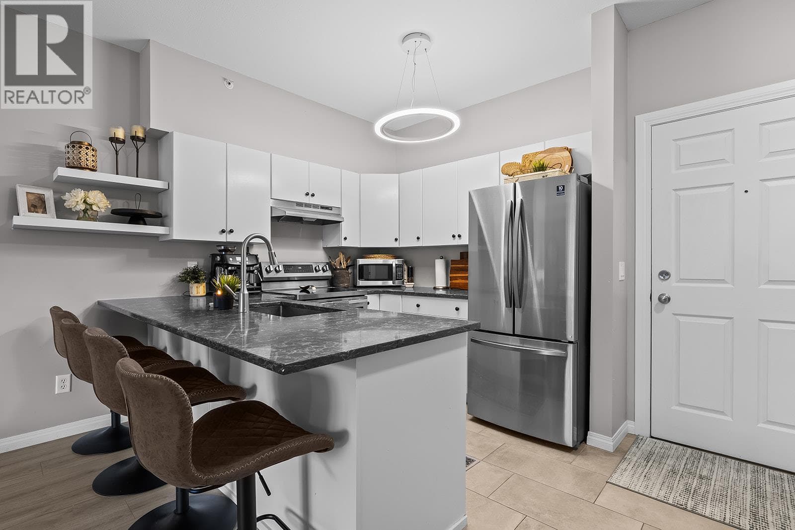 1875 Country Club Drive Unit# 1617 — photo 4