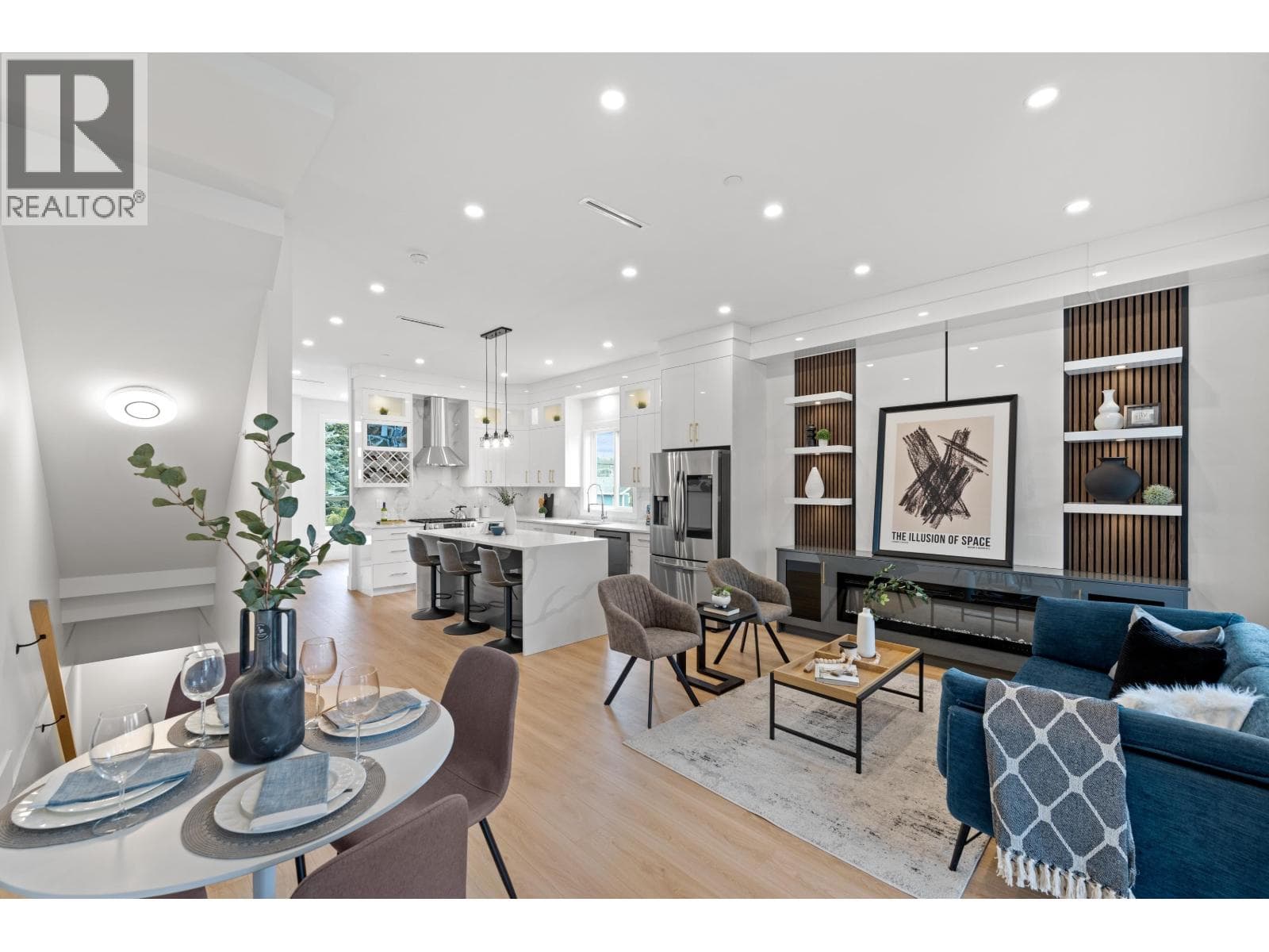 1 122 EIGHTH AVENUE — photo 3