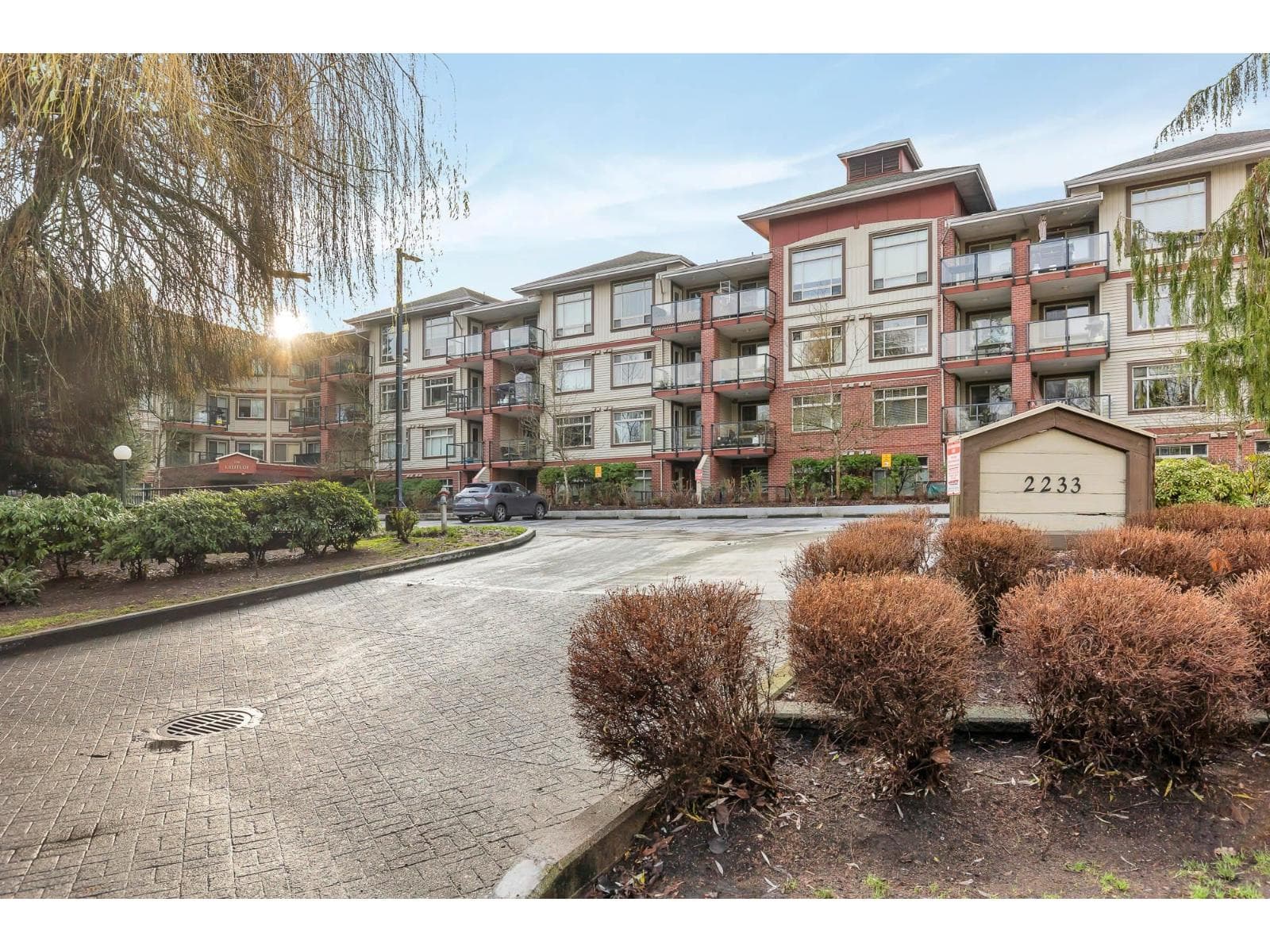 418 2233 MCKENZIE ROAD in Historic Downtown