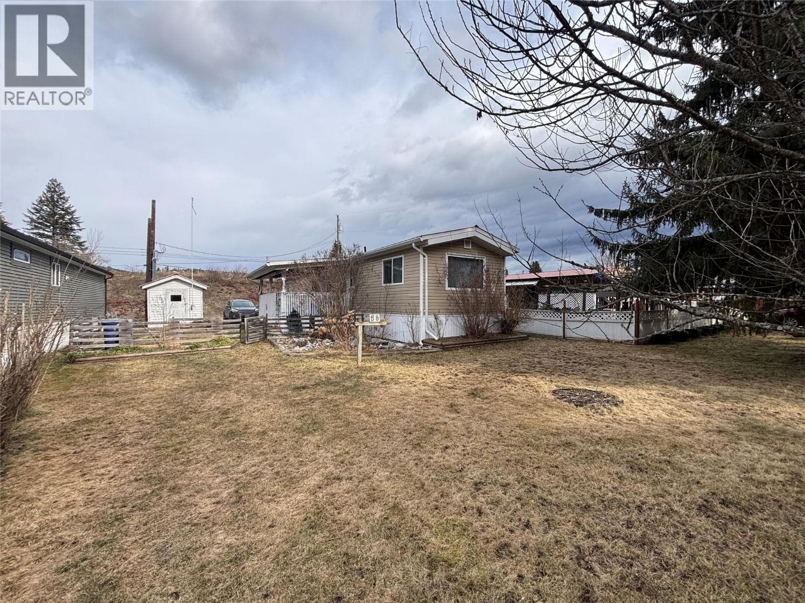 446 Lumby Mabel Lake Road Unit# B6 in 