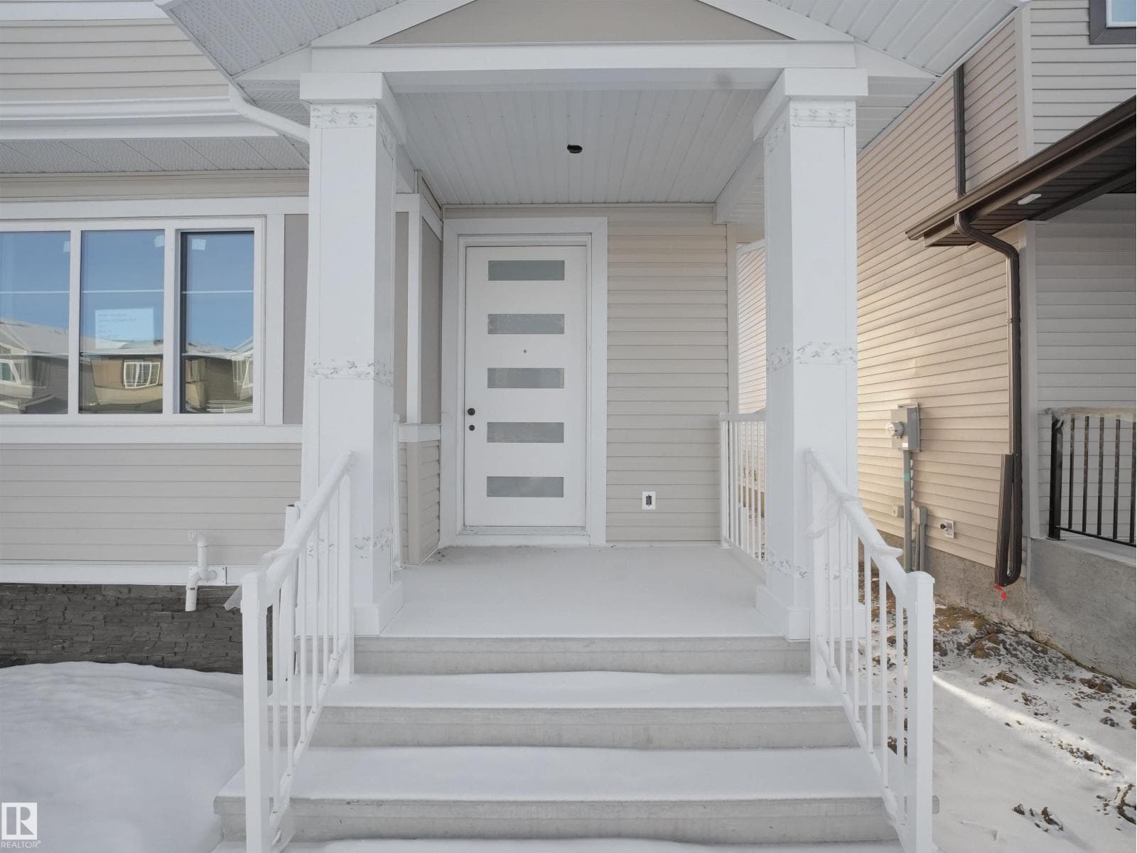332 ROBERTS WD — photo 2