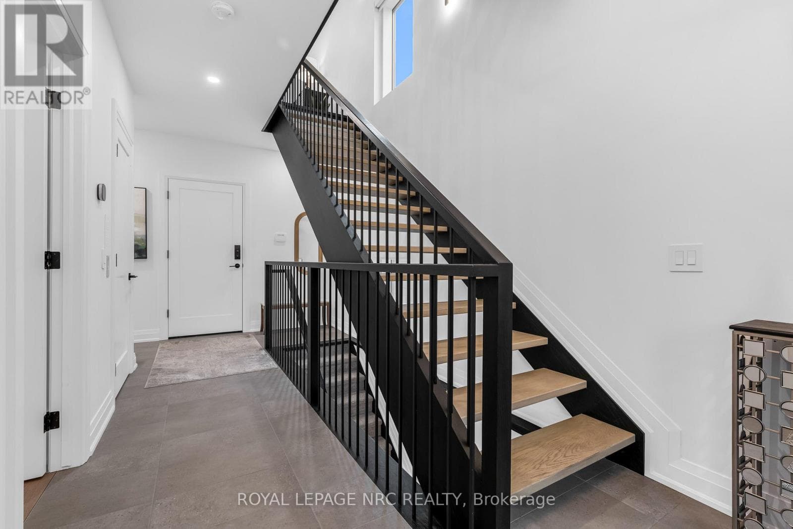 88 MOODY STREET — photo 5