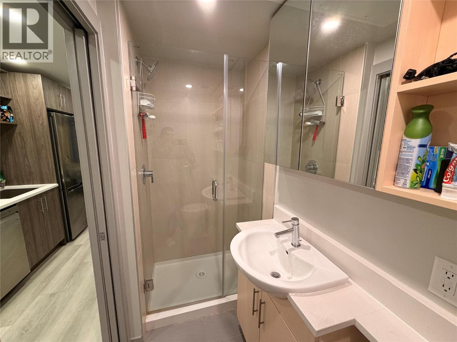 345 Dougall Road N Unit# PH14, Interior REALTORS® — photo 4