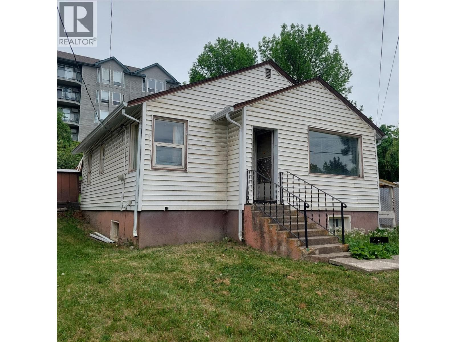 3220 35 STREET in 
