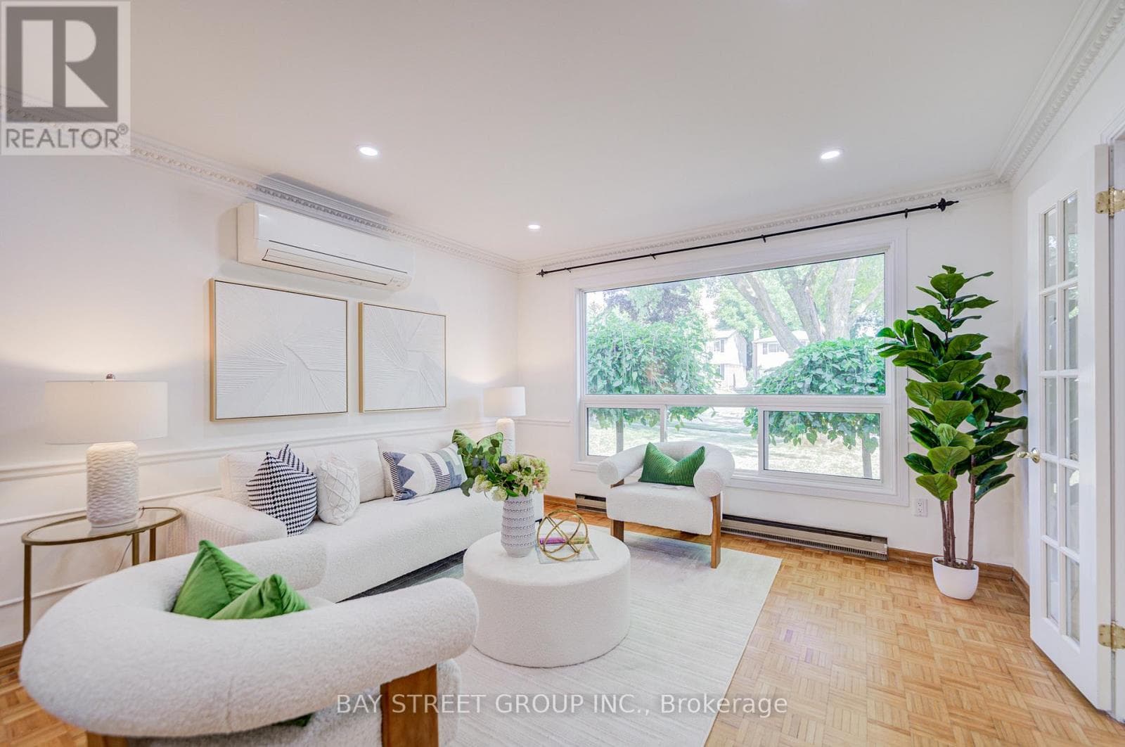 214 WILLIAM ROE BOULEVARD — photo 3