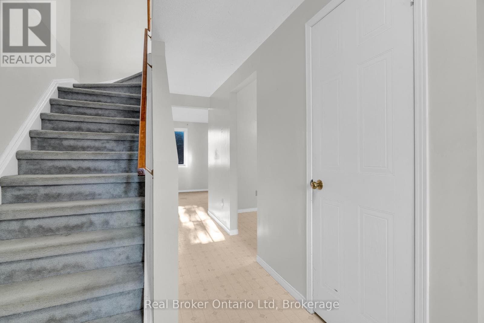 25 SIDNEY CRESCENT — photo 4