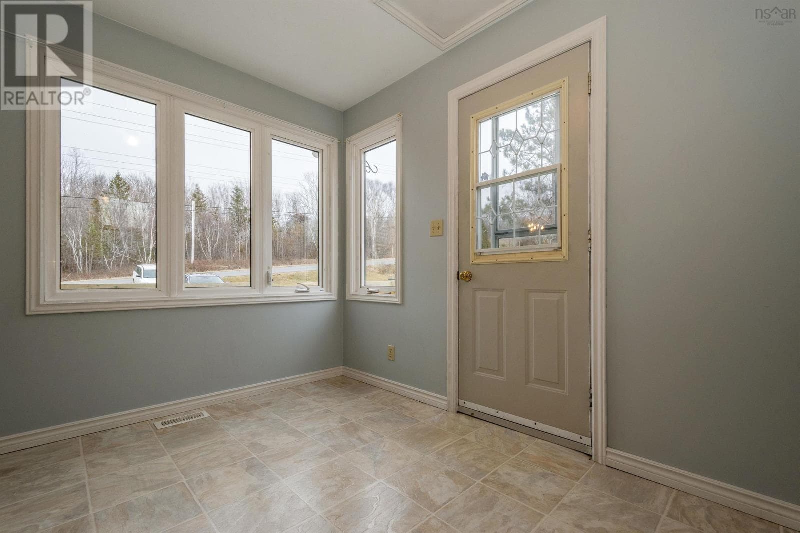 4231 SHORE ROAD WEST — photo 3