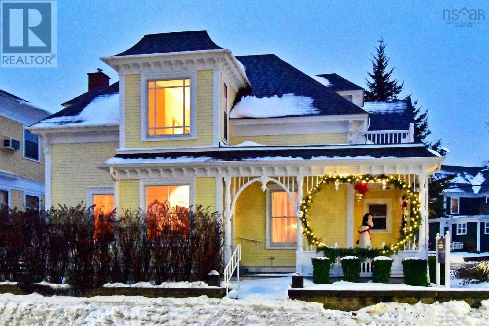 558 MAIN STREET in 