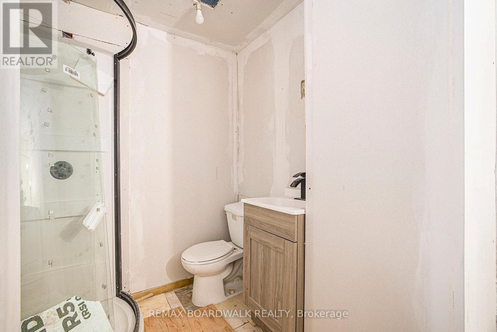 20 MONTAGUE STREET — photo 5