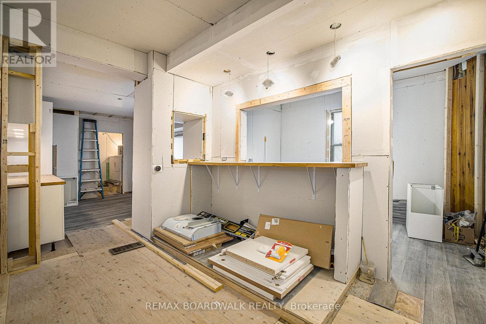 20 MONTAGUE STREET — photo 2