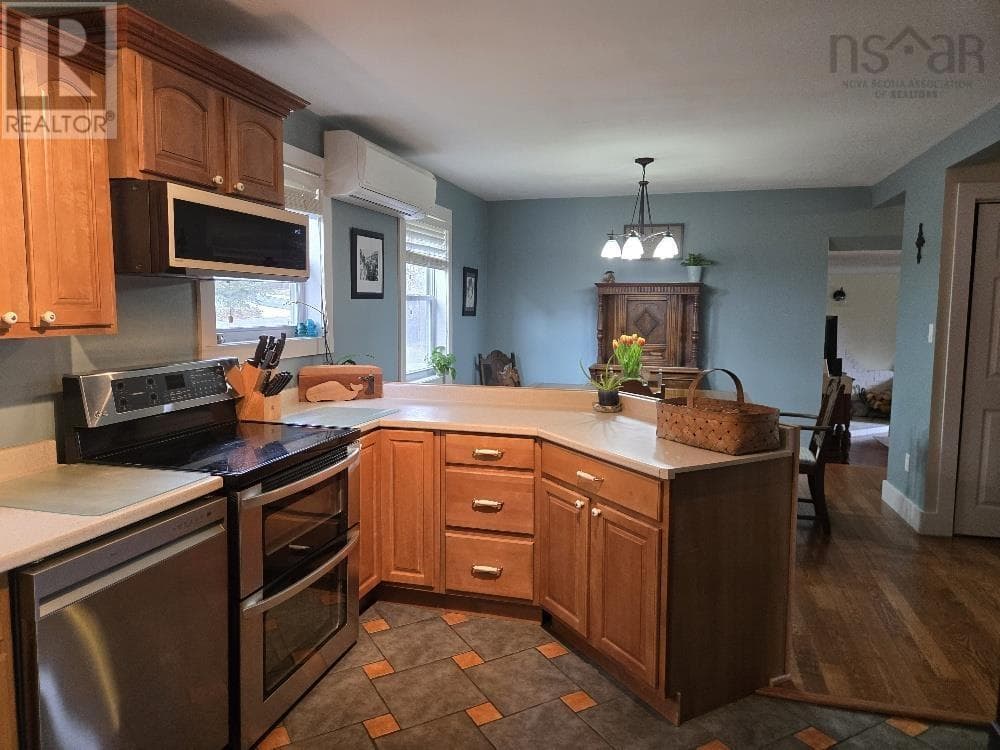 62 GRANVILLE DRIVE — photo 4