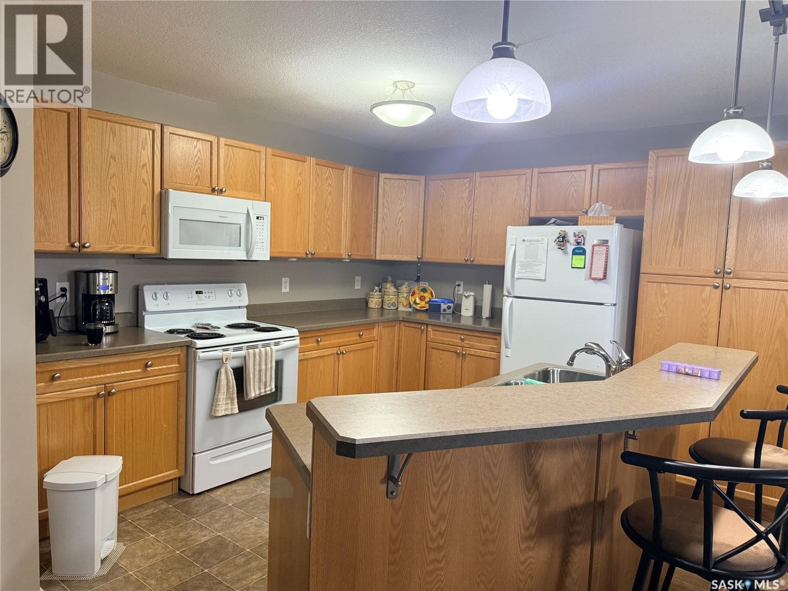107 6345 Rochdale BOULEVARD — photo 2