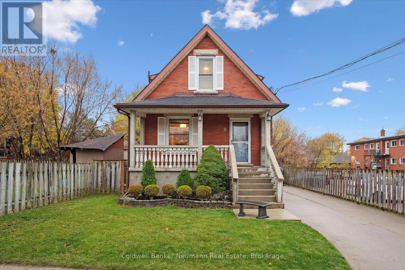 8 DREW STREET — photo 2