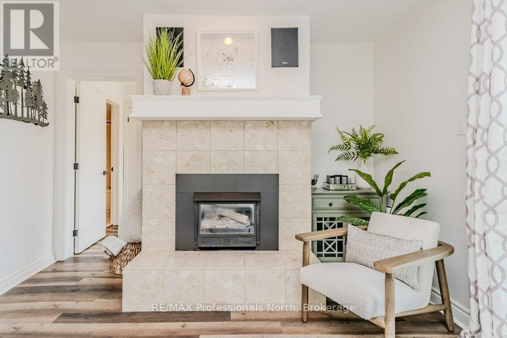 105 - 33 DEERHURST GREENS, OnePoint — photo 5