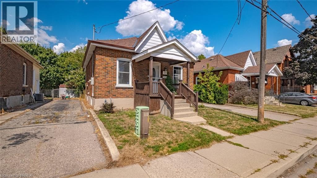 35 SALISBURY AVENUE — photo 3