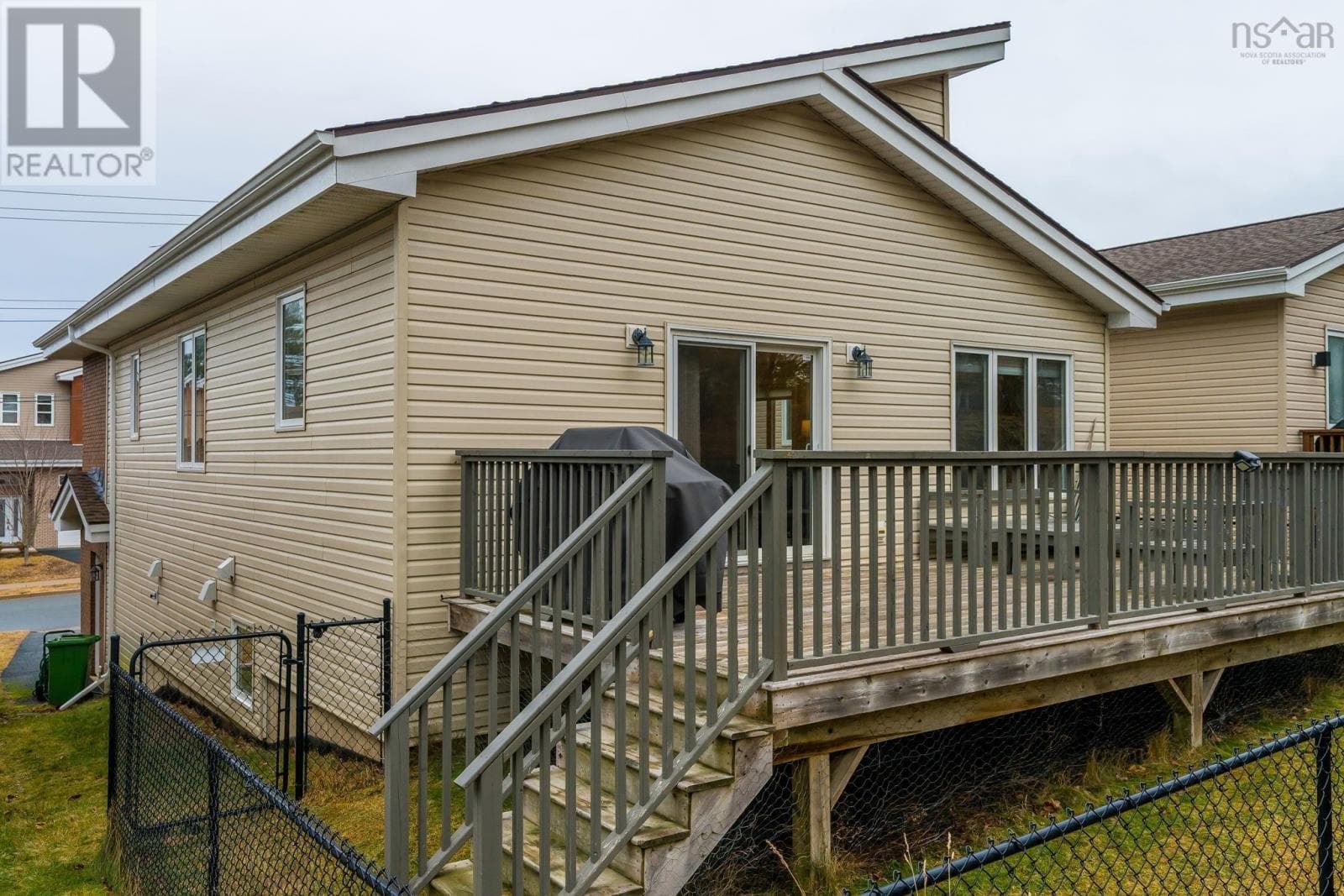 100 ARMENIA DRIVE — photo 3