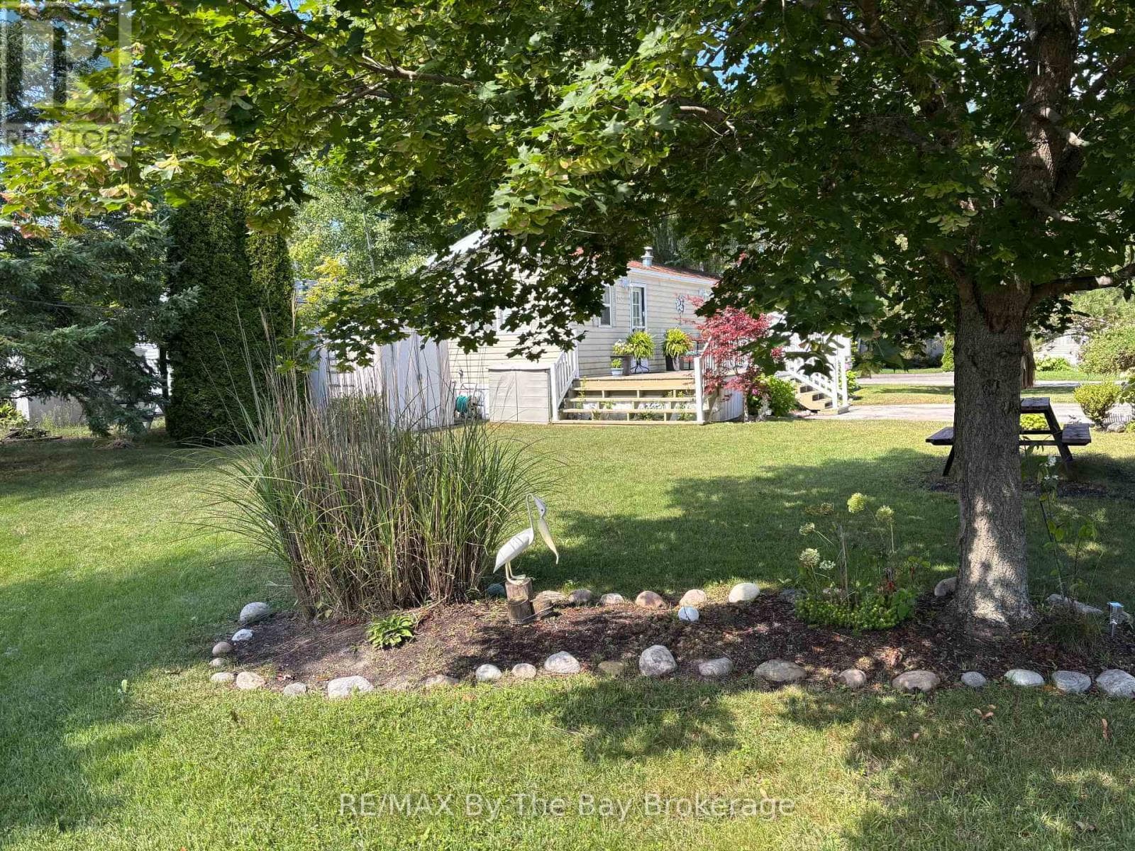 15 HURON CIRCLE, OnePoint — photo 2