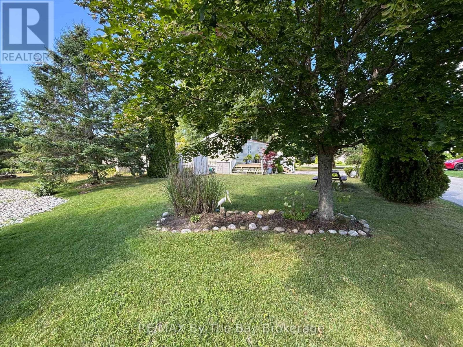 15 HURON CIRCLE, OnePoint — photo 5