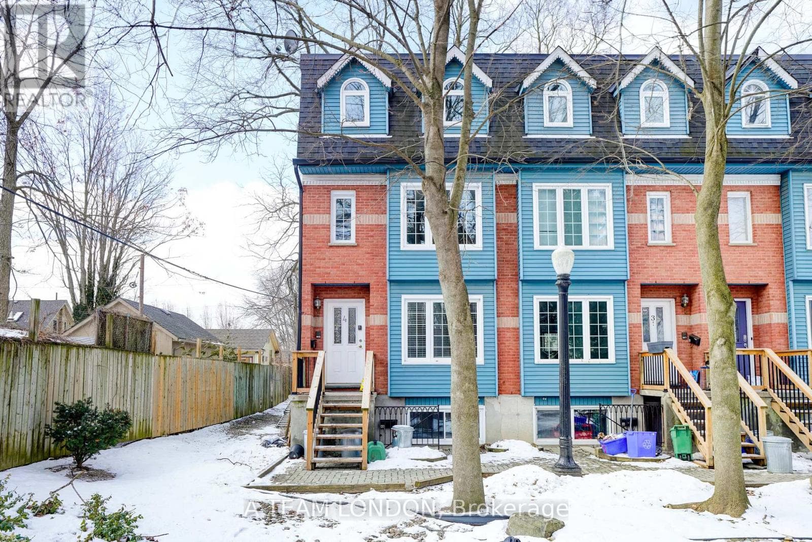 3 - 39 REGINA STREET — photo 2