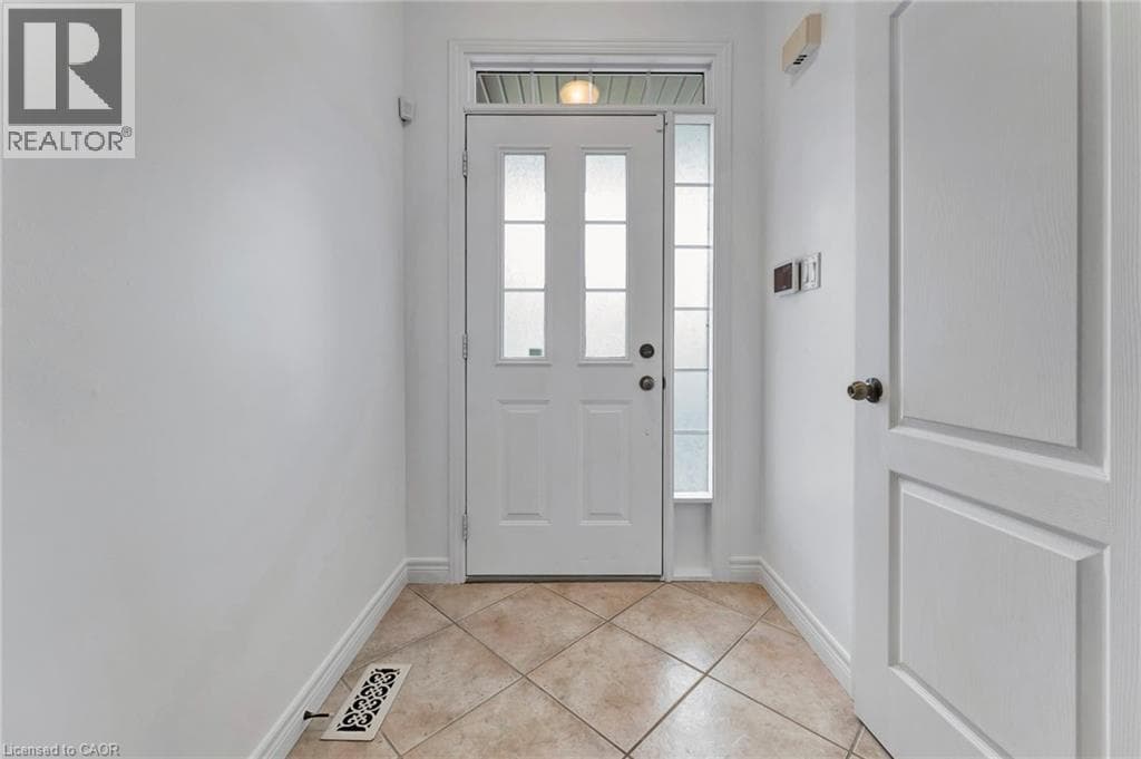 400 STONEHENGE Drive Unit# 21 — photo 3
