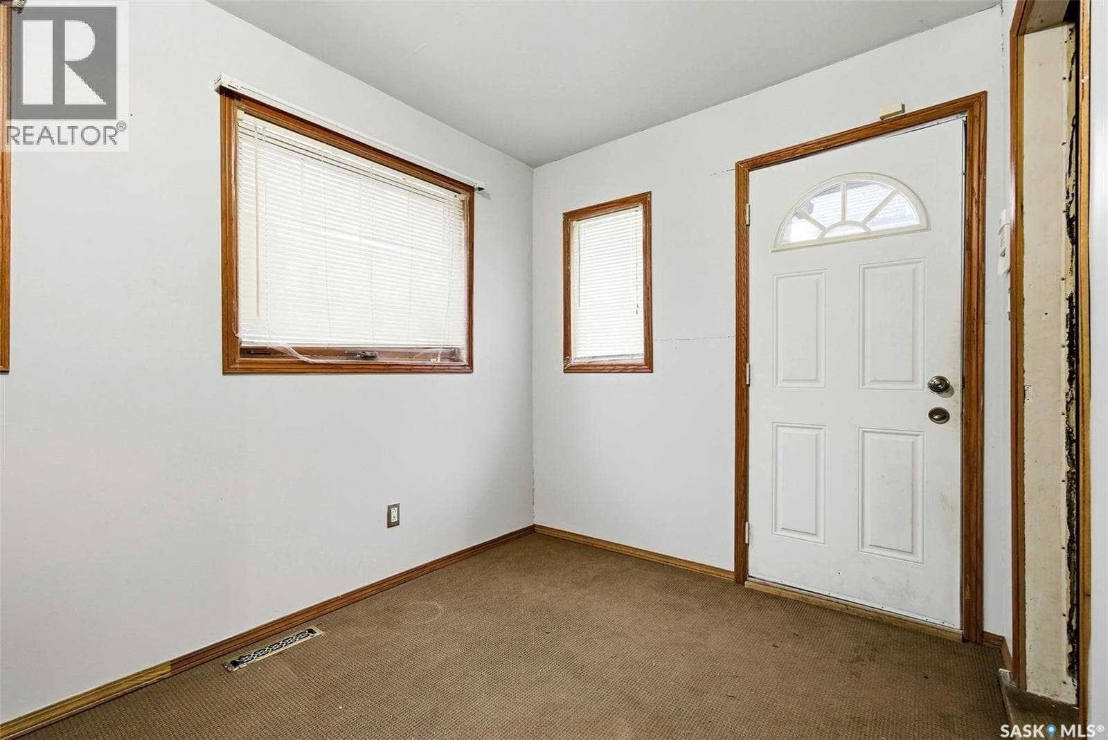 1320 ATHOL STREET — photo 3