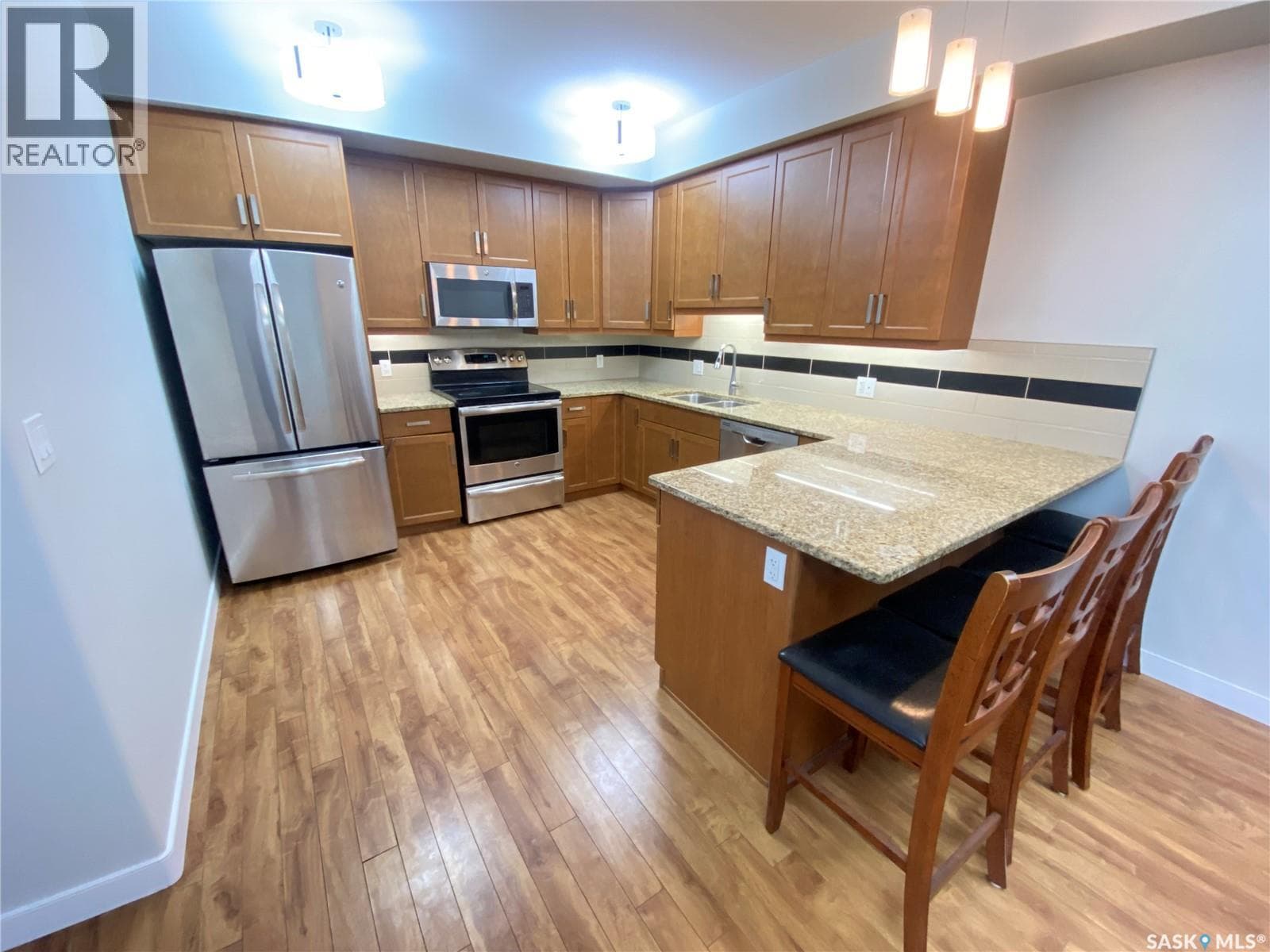 106 339 Morrison DRIVE — photo 3