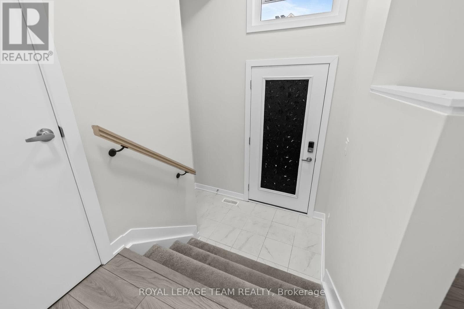 335 CATSFOOT WALK — photo 2