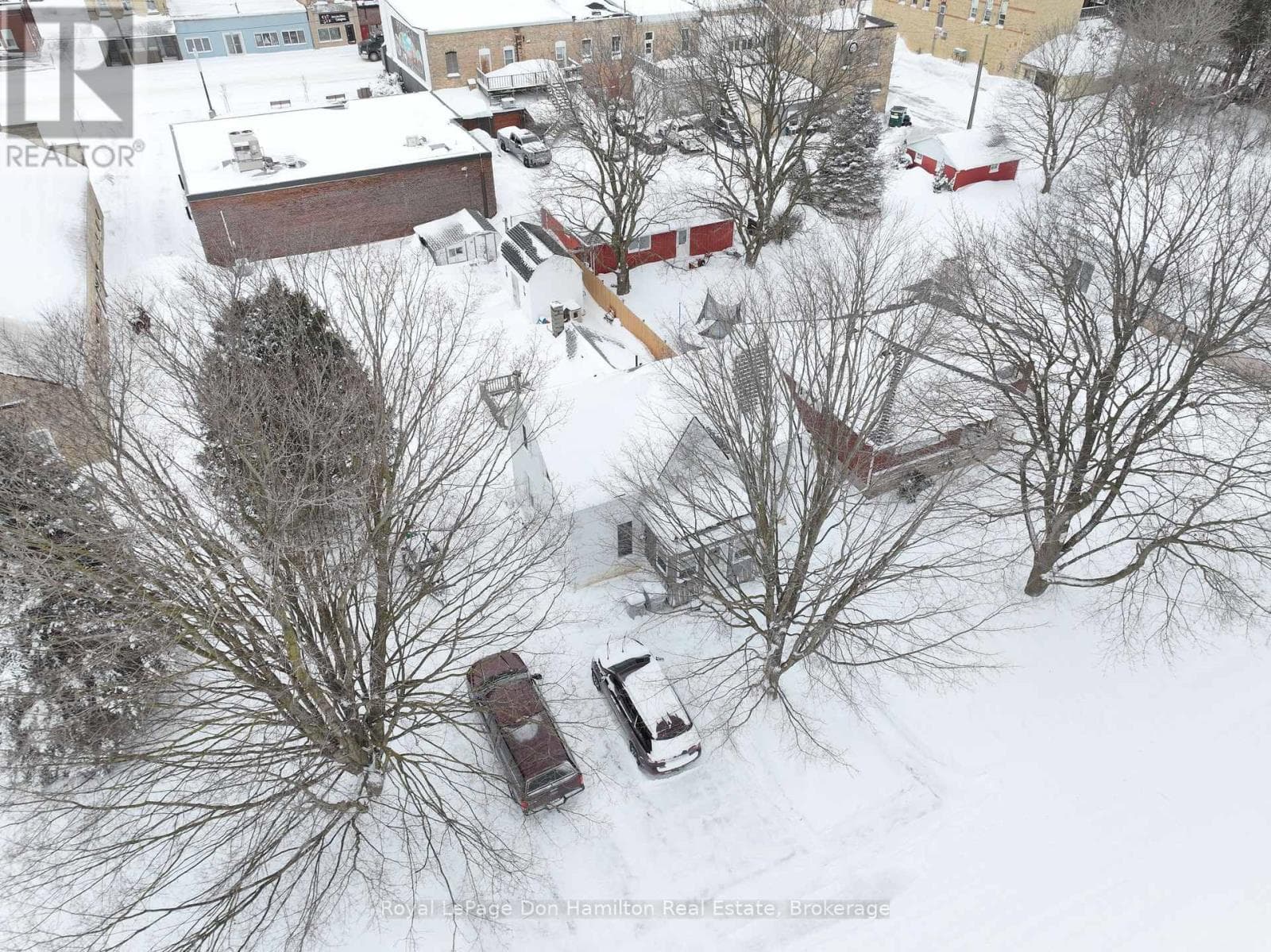540 AINLEY STREET — photo 2