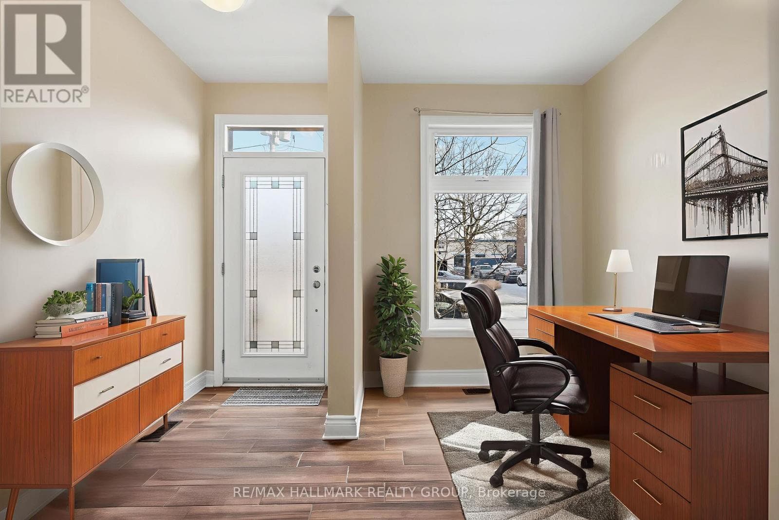 290 CAMBRIDGE STREET NORTH — photo 2