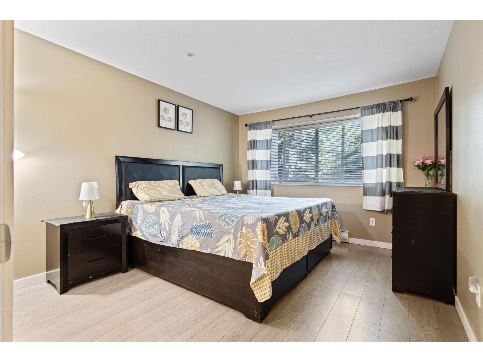 206 2526 LAKEVIEW CRESCENT — photo 3