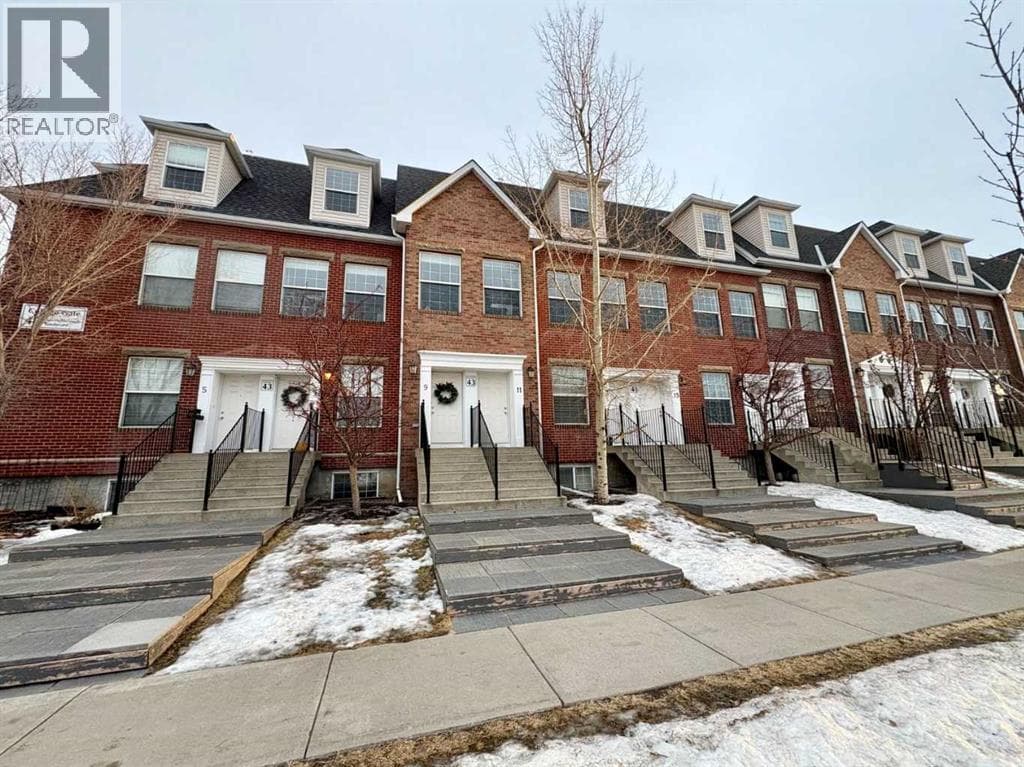 13, 43 Springborough Boulevard SW in SPRINGBANK HILL