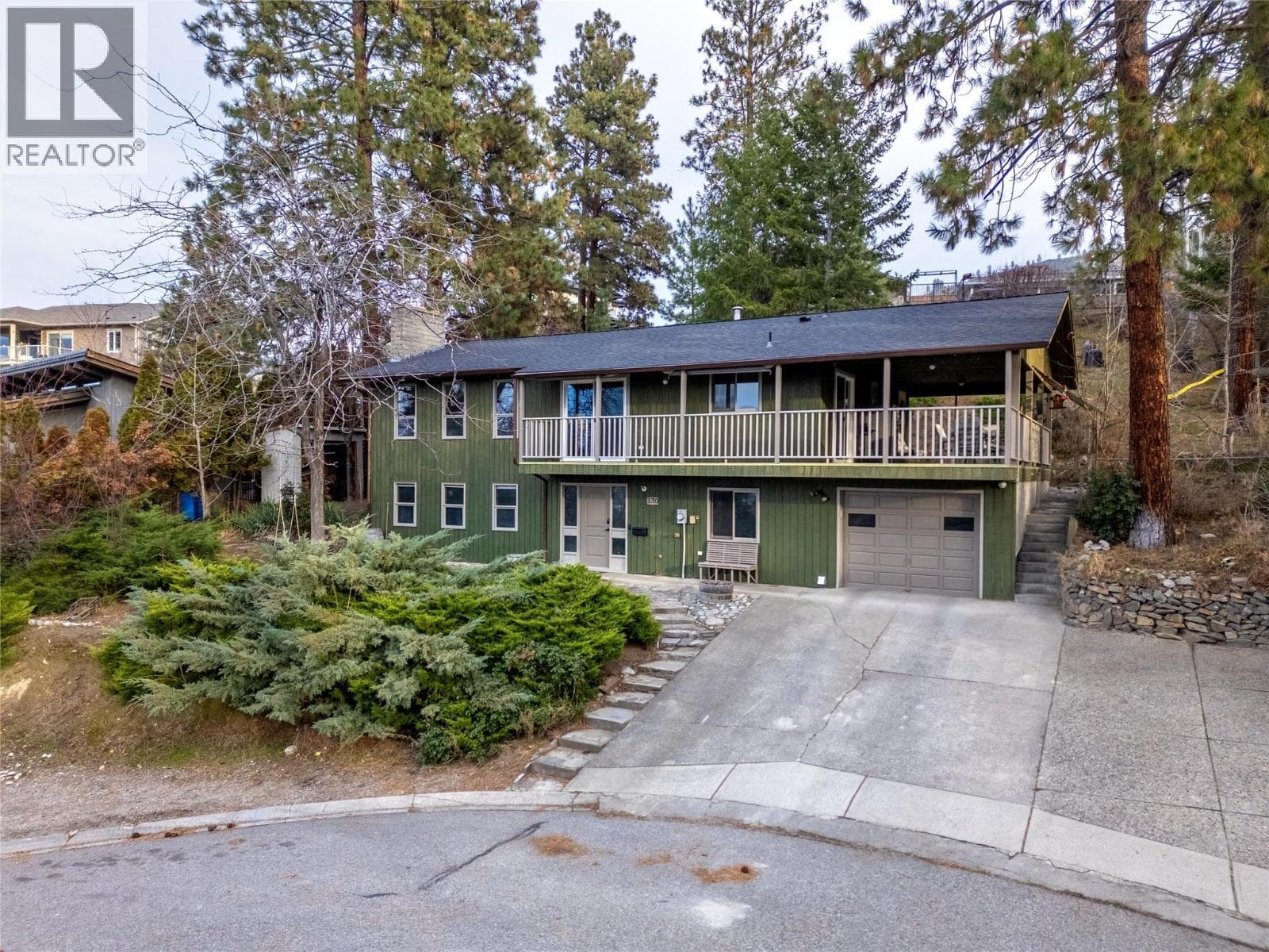130 LAUREL PLAZA in 