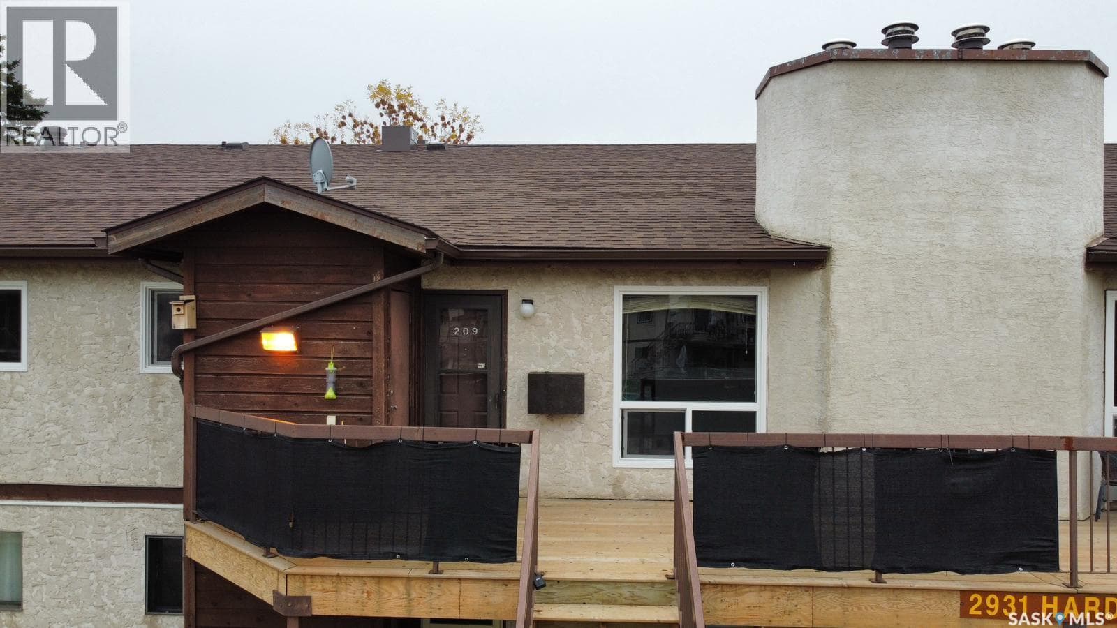 209 2931 Harding STREET — photo 3