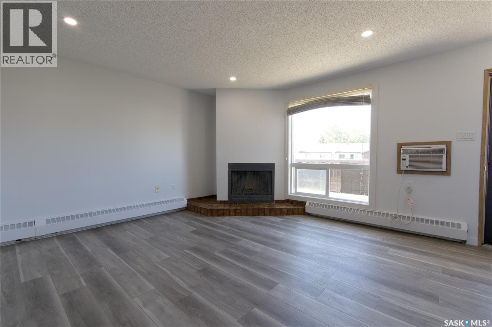 209 2931 Harding STREET in Gardiner Heights