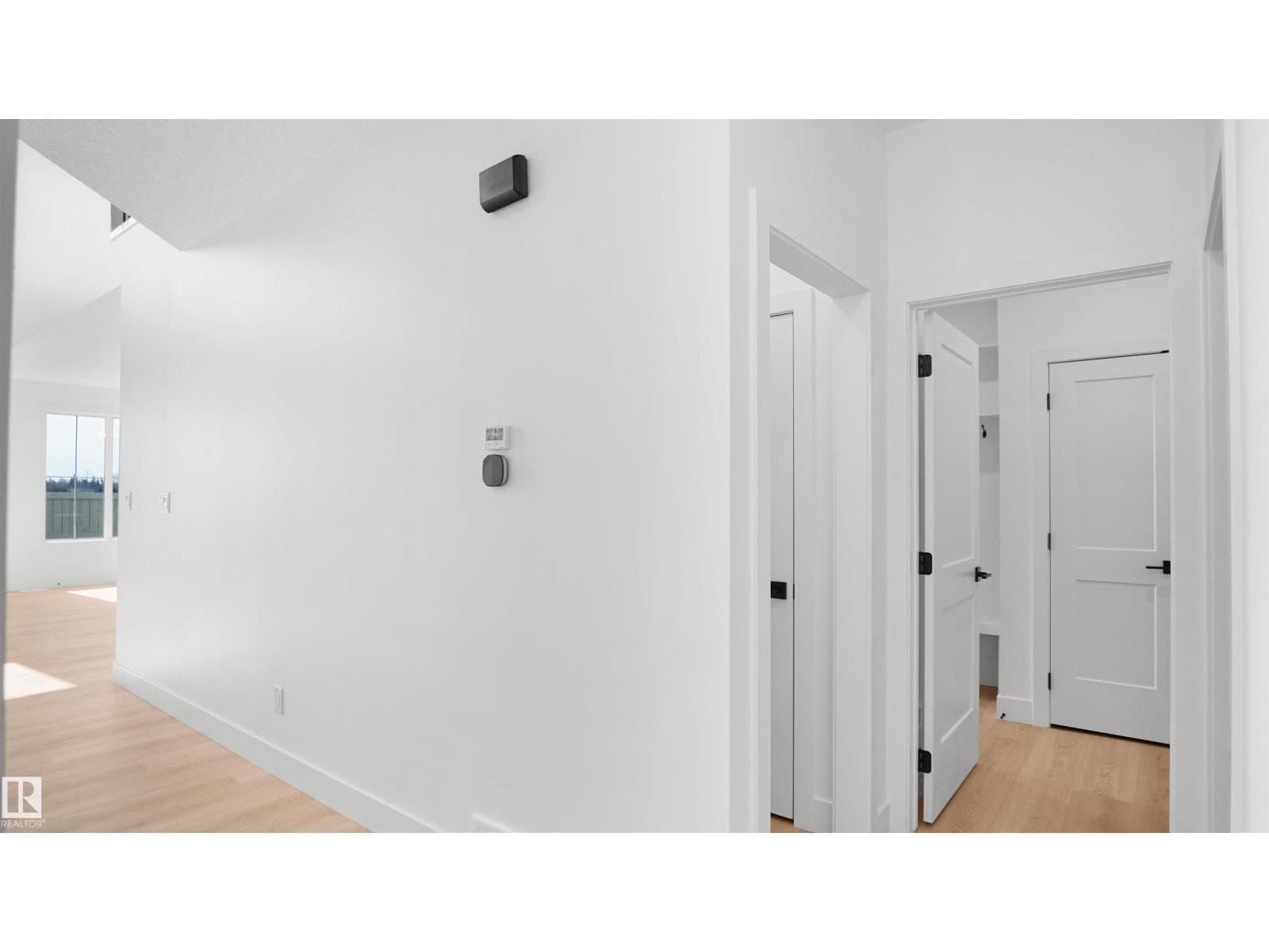 807 30 AVENUE NORTHWEST — photo 3